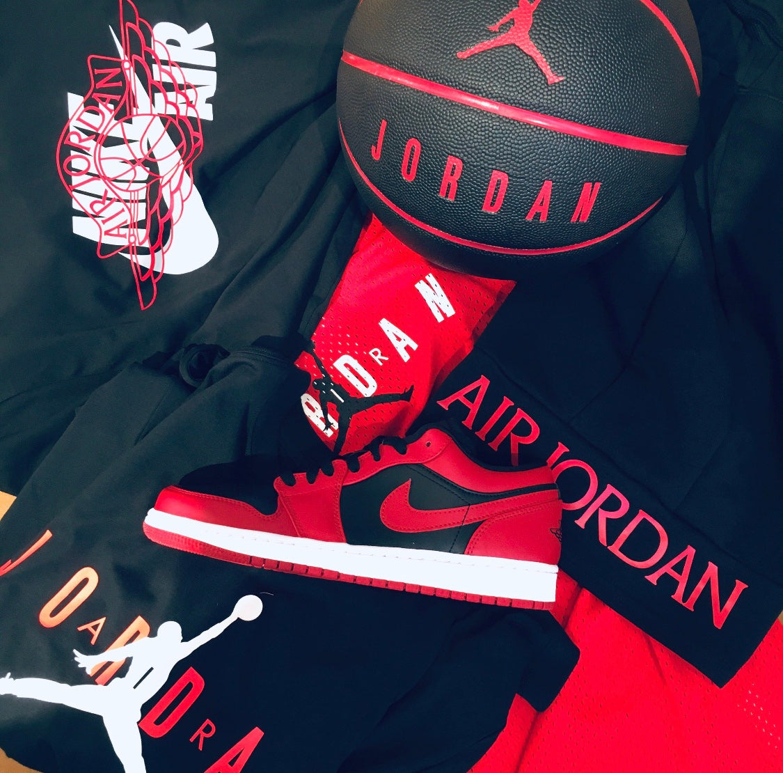 LW - AJ1 Reverse black and red forbidden to wear