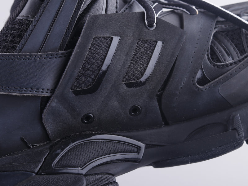 LW - Bla Track Three Generations Sneaker