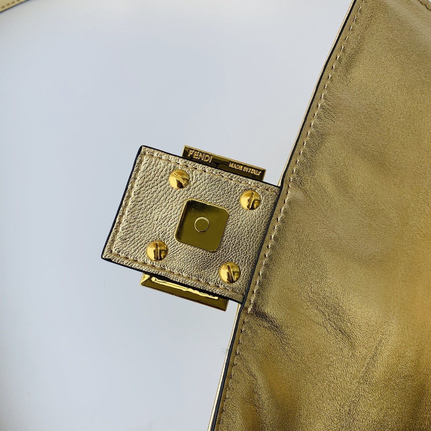 LW - Luxury Handbags FEI 179