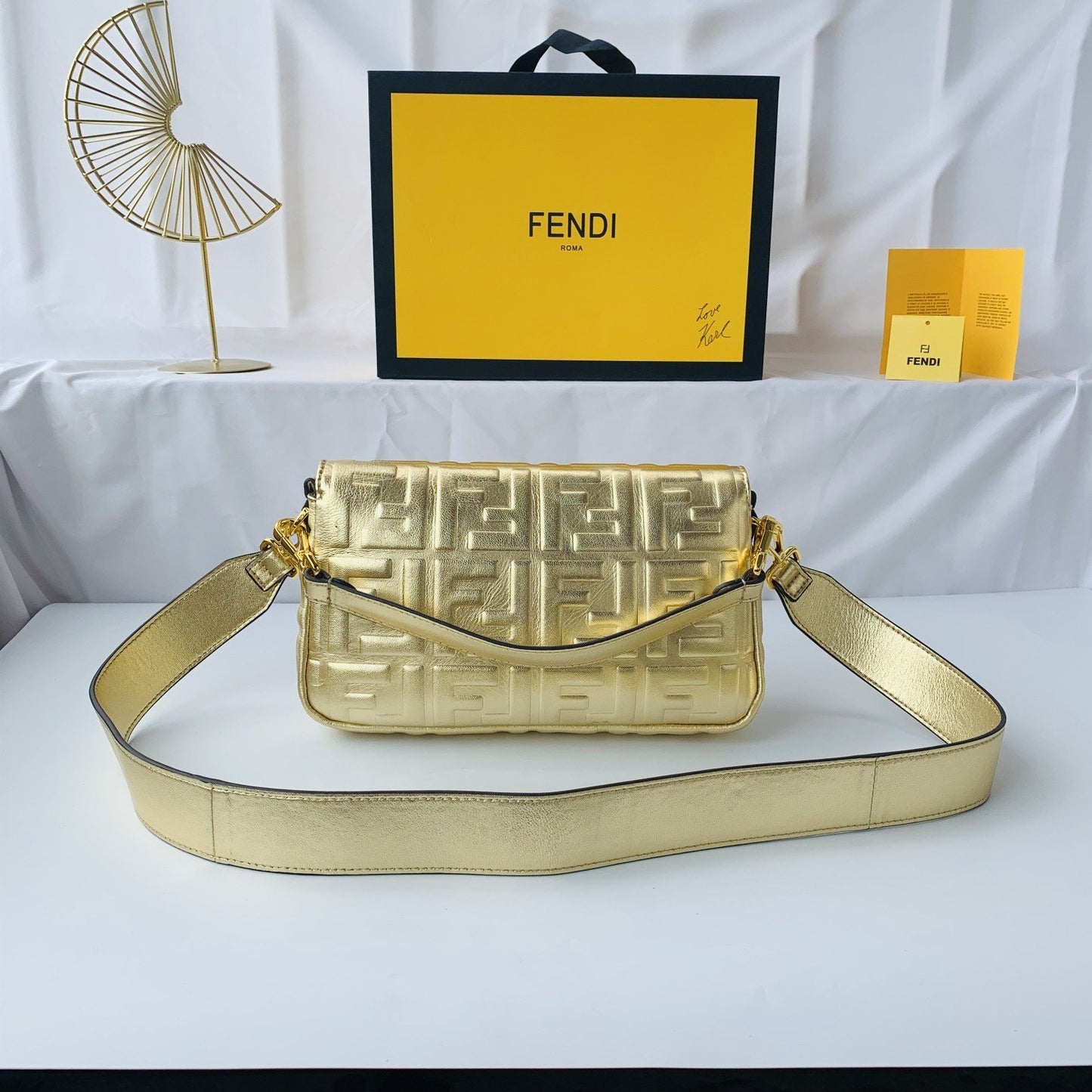 LW - Luxury Handbags FEI 179