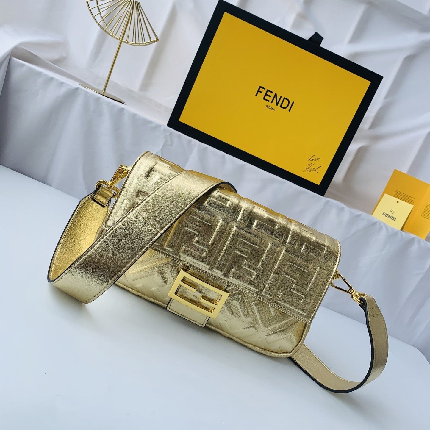 LW - Luxury Handbags FEI 179