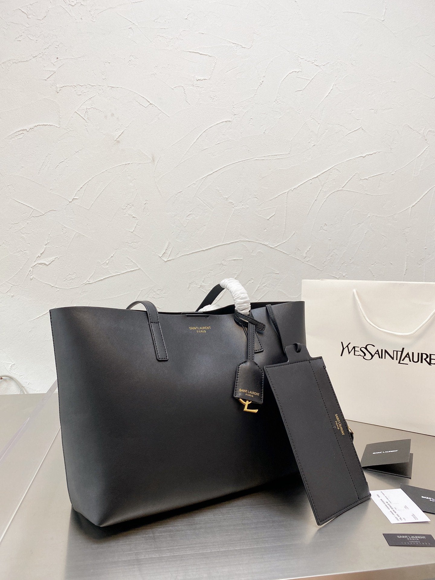 LW - Luxury Handbags SLY 197