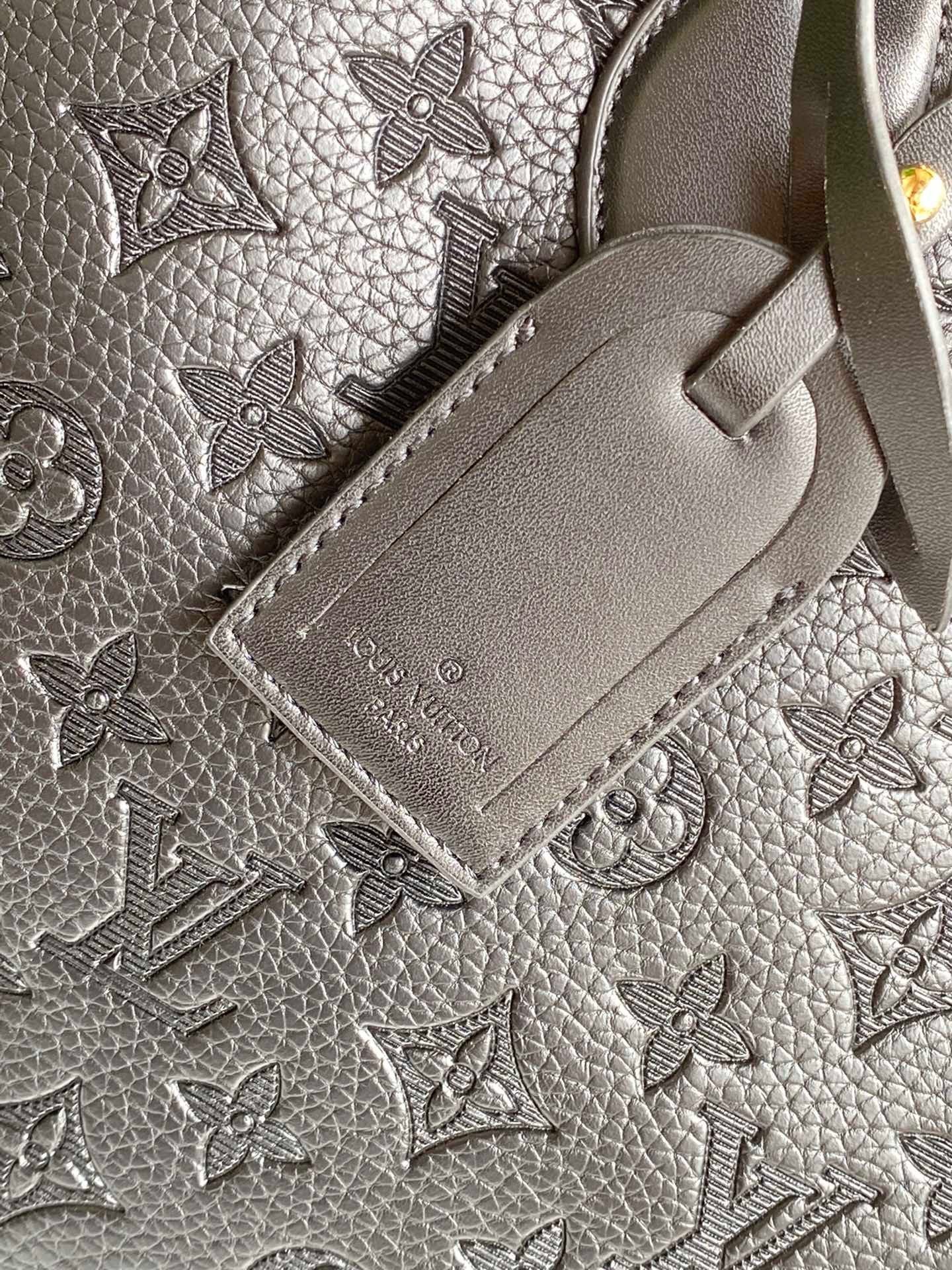 LW - Luxury Handbags LUV 038