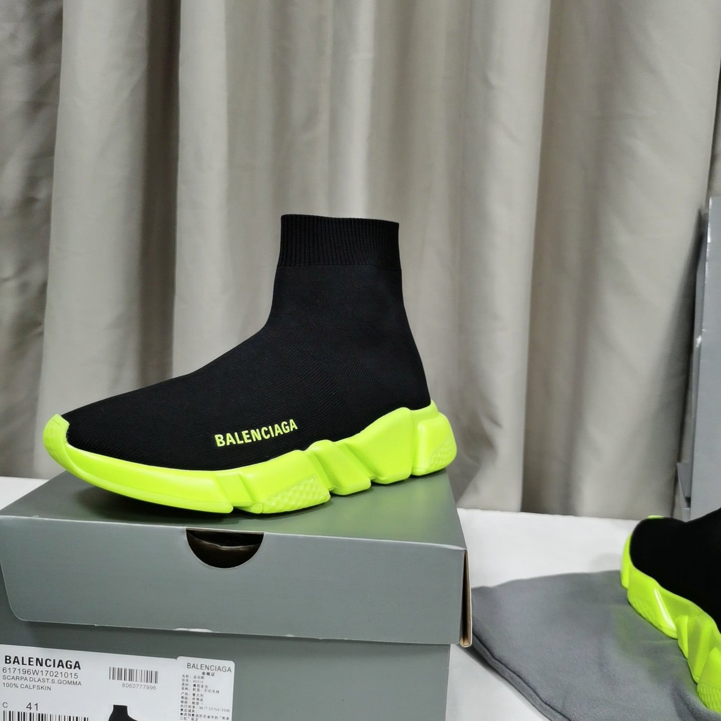 LW - Bla Speed Stretch Knit High Top