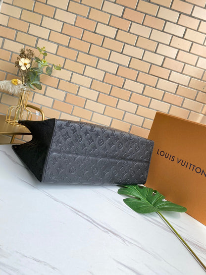 LW - Luxury Handbags LUV 038