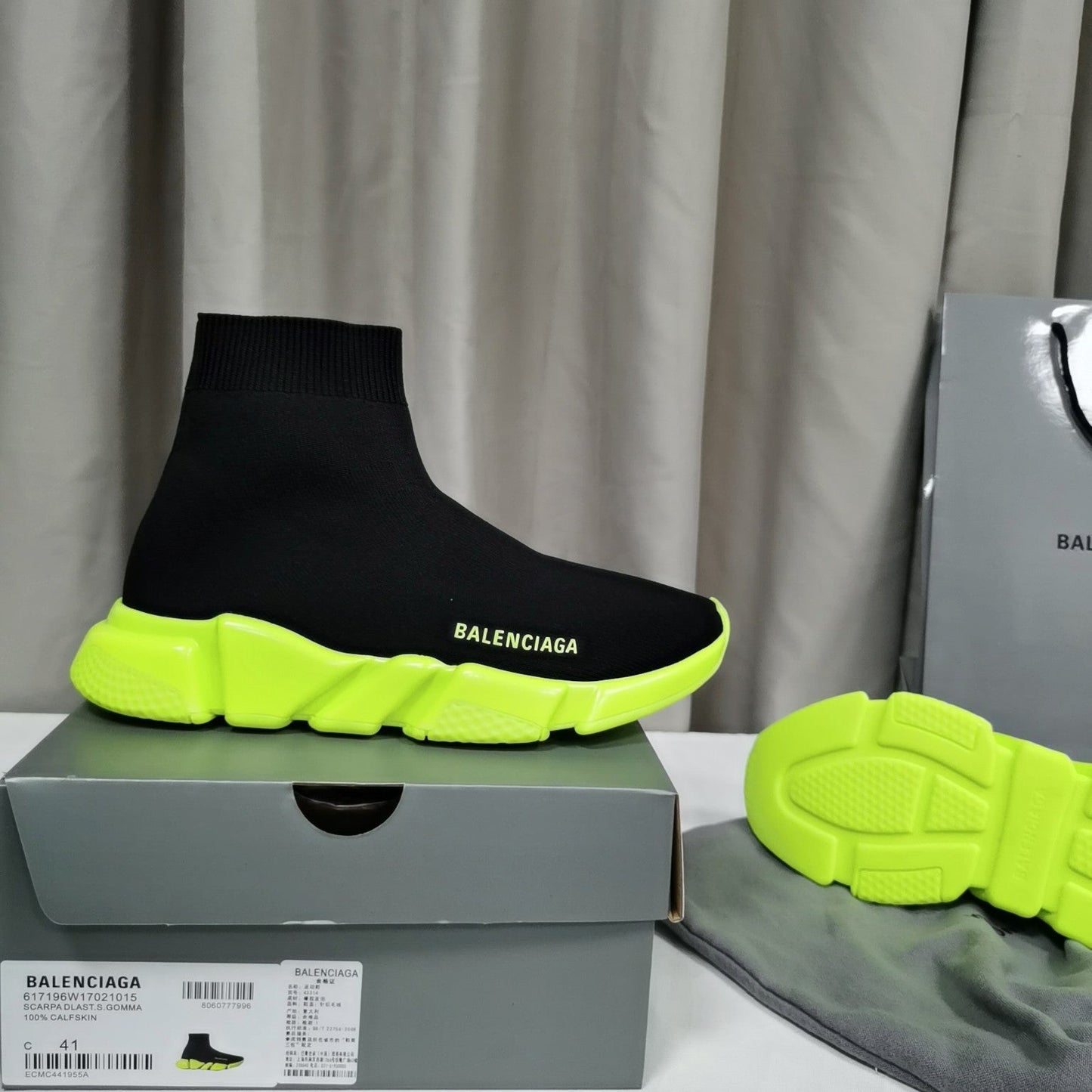 LW - Bla Speed Stretch Knit High Top